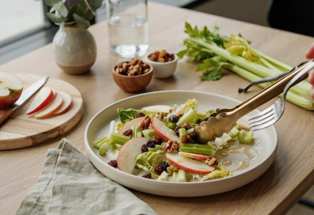 Best Ensalada de Apio y Manzana Near Me