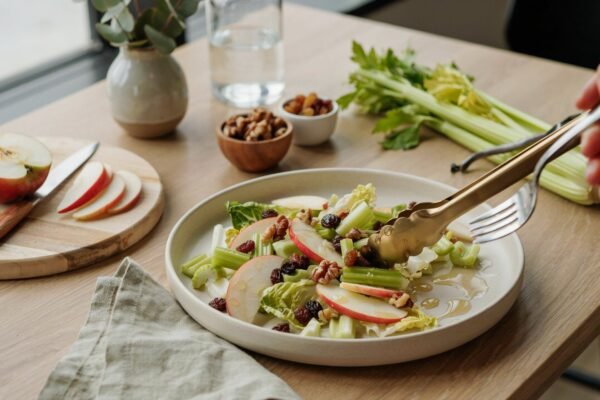 Best Ensalada de Apio y Manzana Near Me